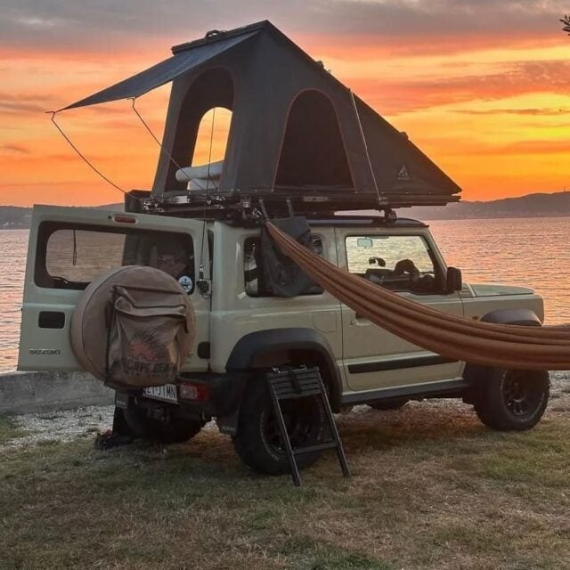 I don't know about you, but we think it's amazing to see what our brothers in Europe are doing with overlanding. This is @jimny_lander he's from Poland and this is a trip to the Balkans where you are looking at the Adriatic sea! 

Their trip was 6,200 km in three weeks and consisted of Bosnia and Herzegovina / Montenegro - Czarnogóra / Albania  / Croatia / Budapest in Hungary. 

Give @jimny_lander a follow to see how they're doing it on the other side of the globe 🌎 and witness some of the most beautiful landscapes!